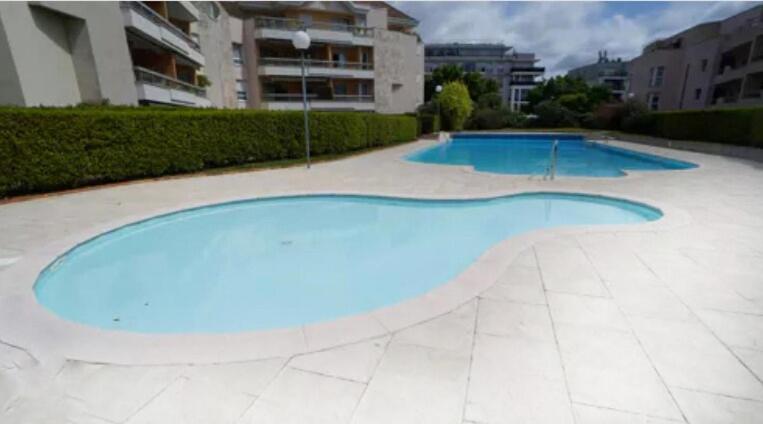 Toison Avec Piscine